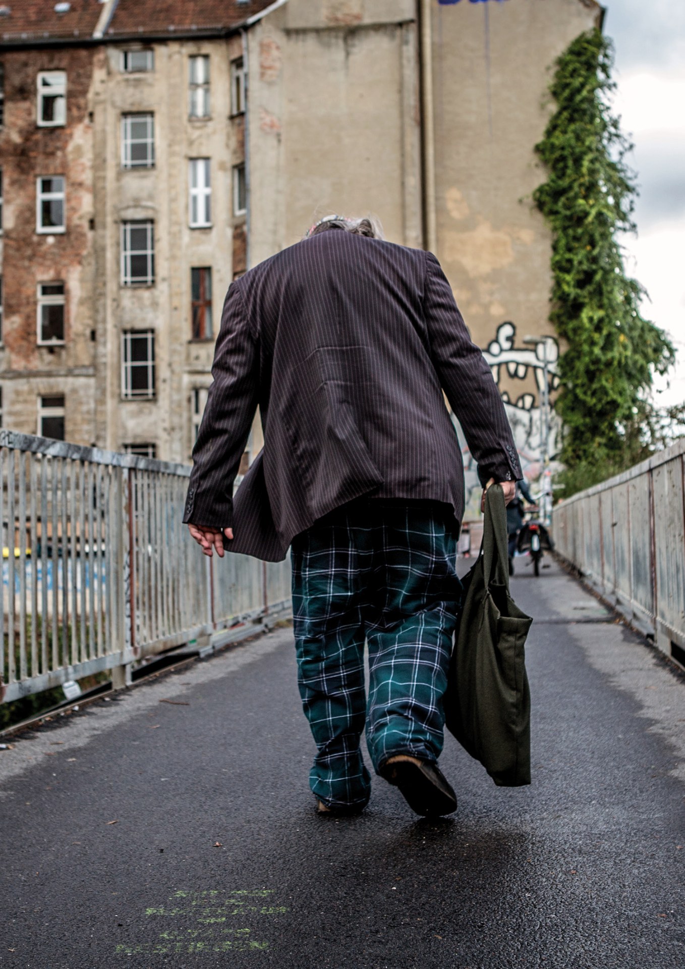 Le poids d'une situation, de toute une vie, de la société...