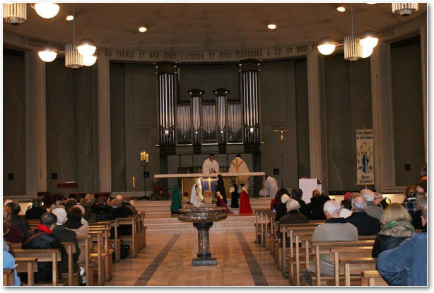 Images - Stald - E#piphanie - Dernie#re messe a# S