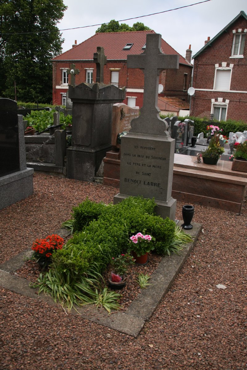 La tombe où reposent les parents de St Benoit