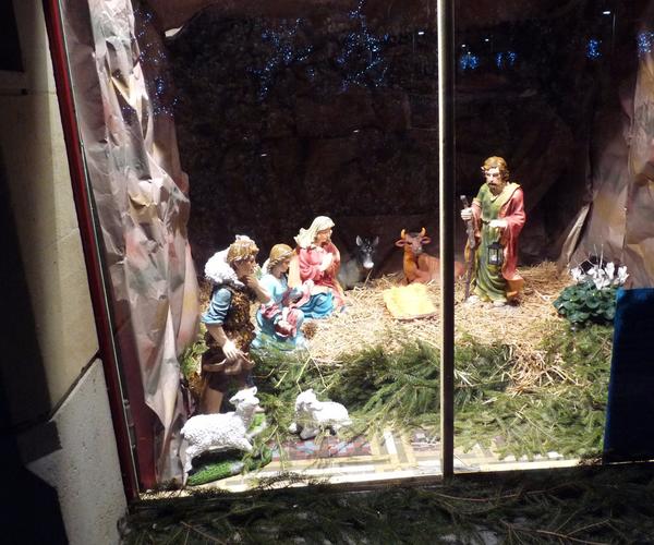 la creche sous le porche 1