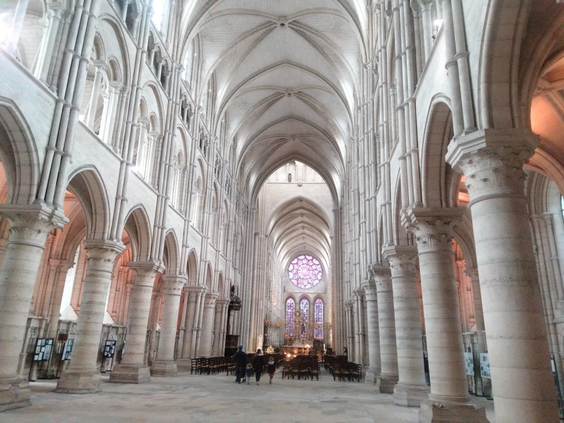 Laon 7