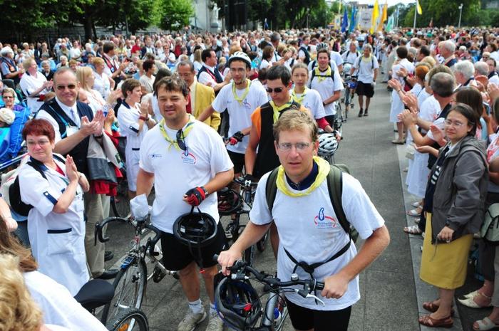 Les cyclistes arrivent