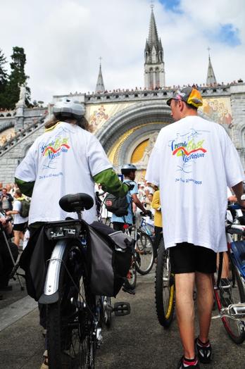 Les cyclistes arrivent
