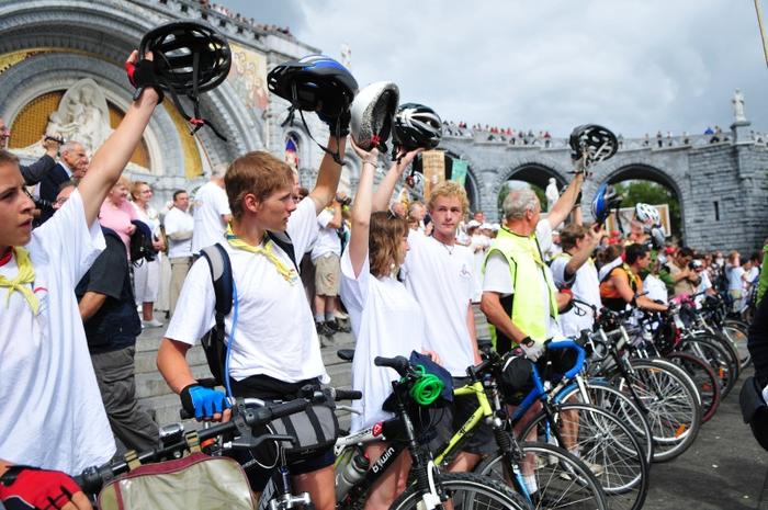 Les cyclistes arrivent
