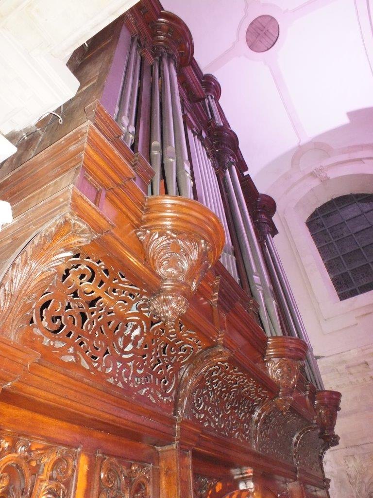 Les tuyaux de l'orgue