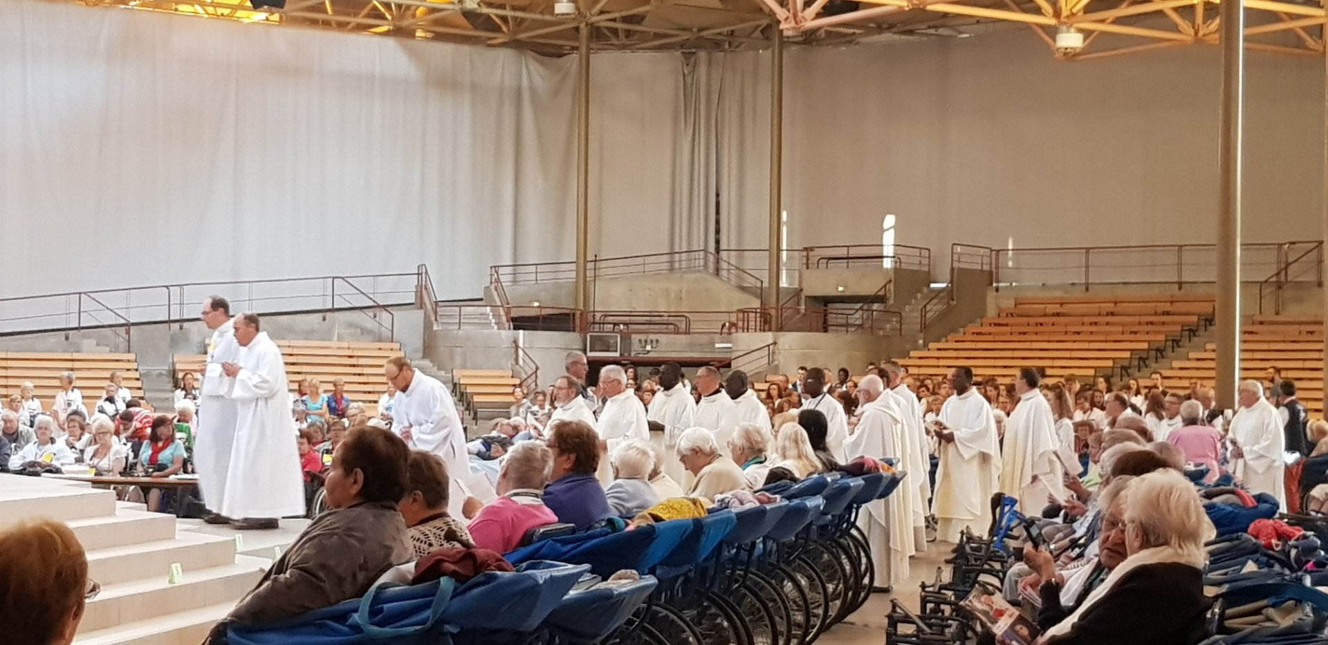 Lourdes 2018 - photos onction malades (13)