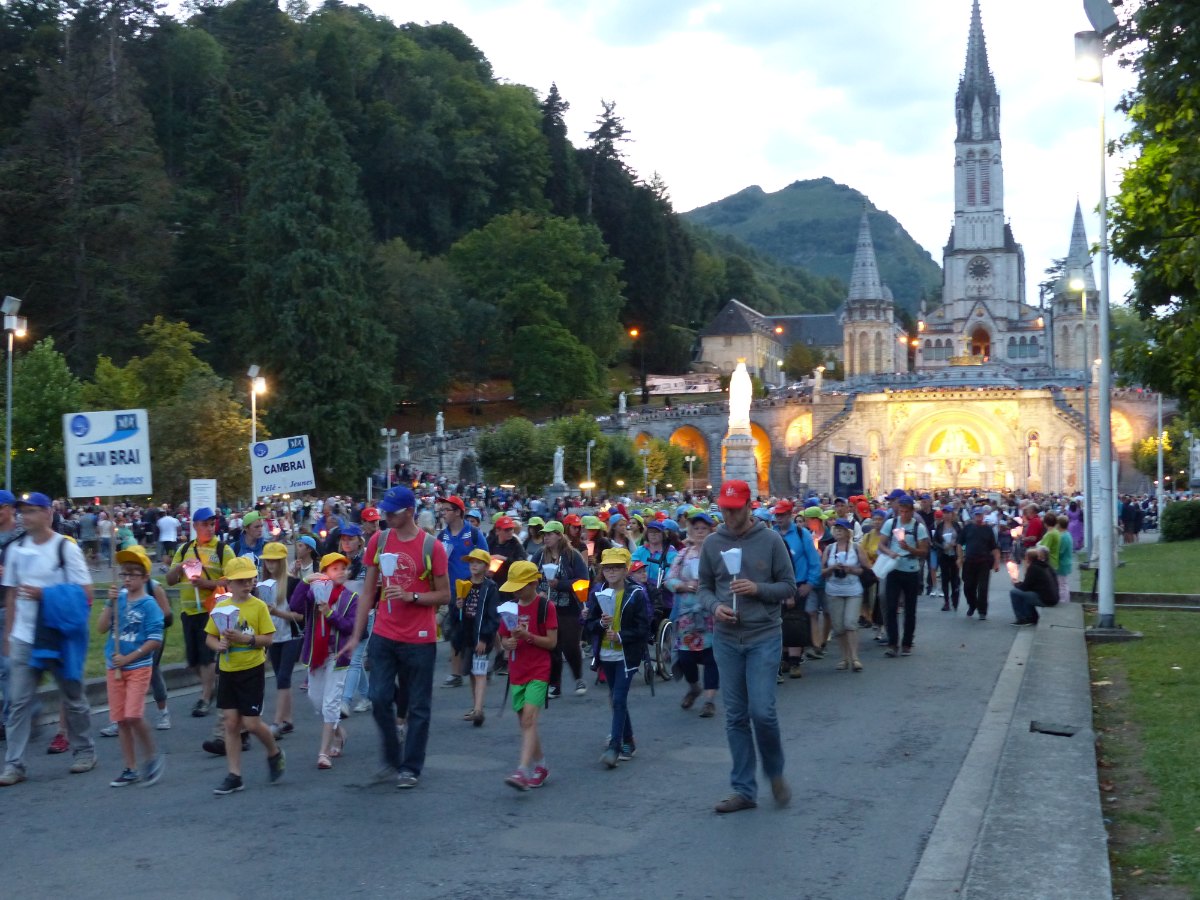 Lourdes2015_procession-mariale 14