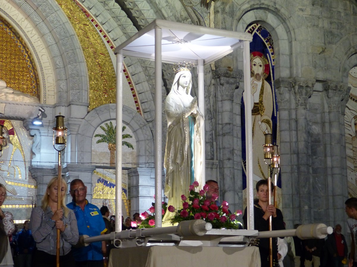 Lourdes2015_procession-mariale 34