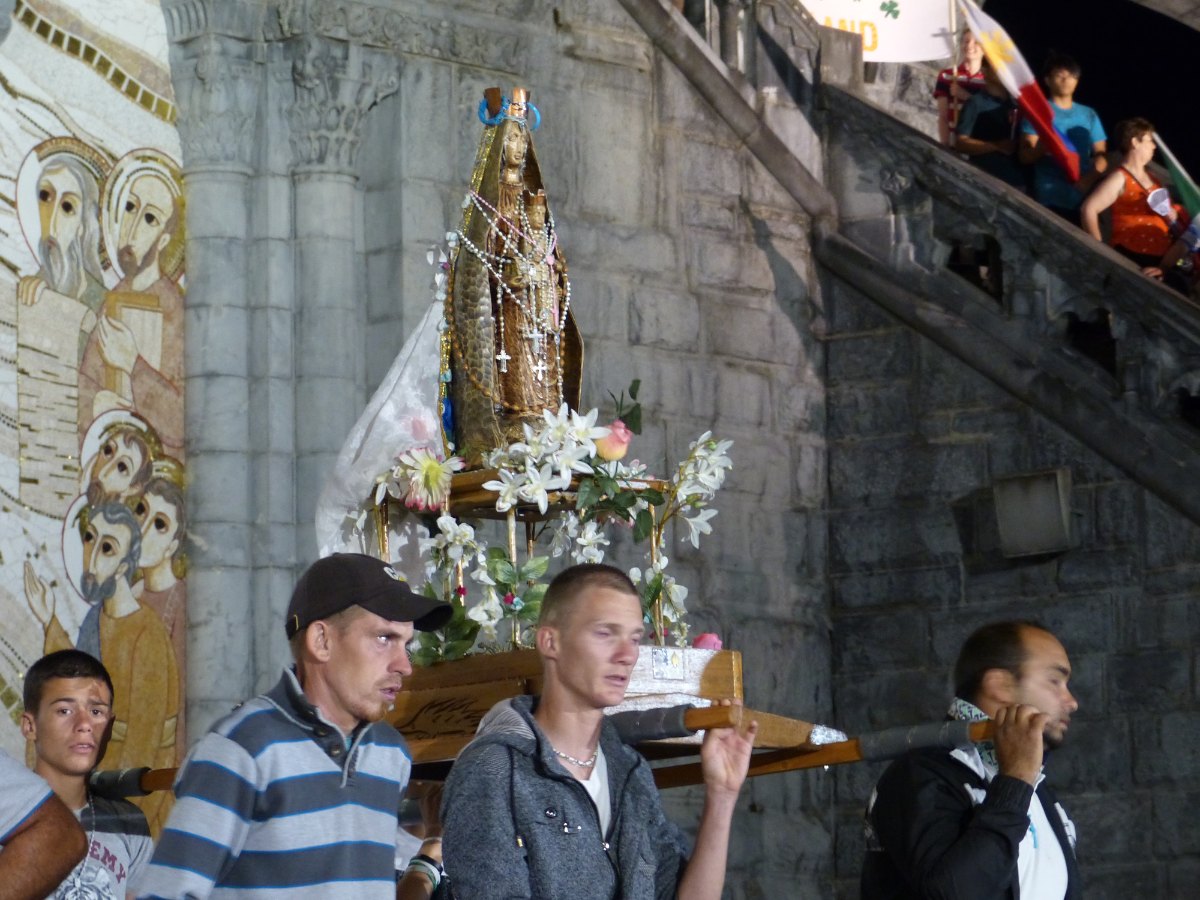 Lourdes2015_procession-mariale 36