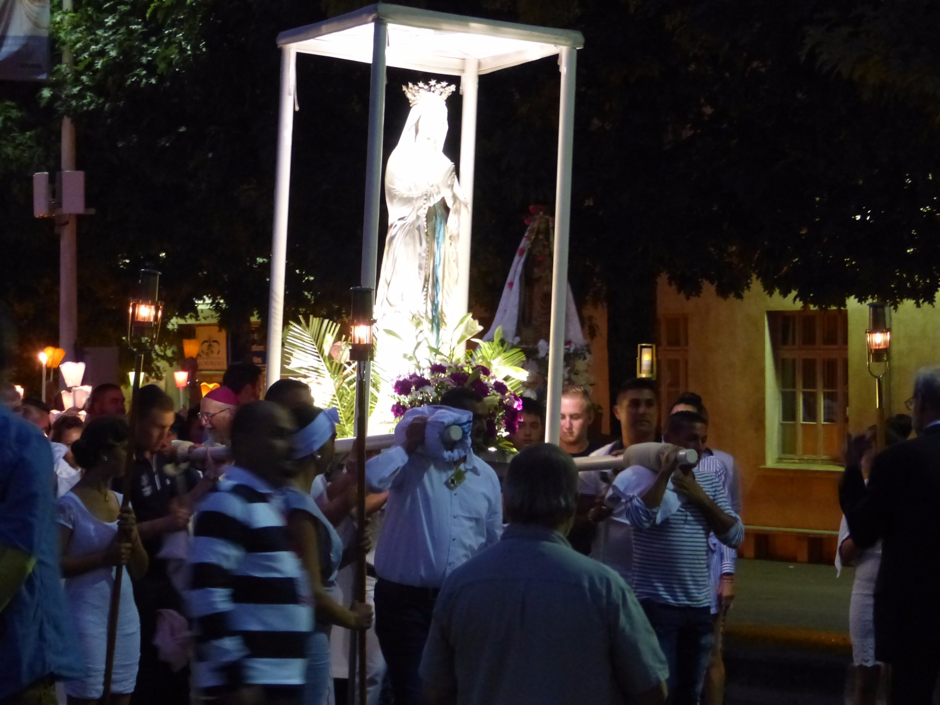 Lourdes2016_04_procession mariale 8