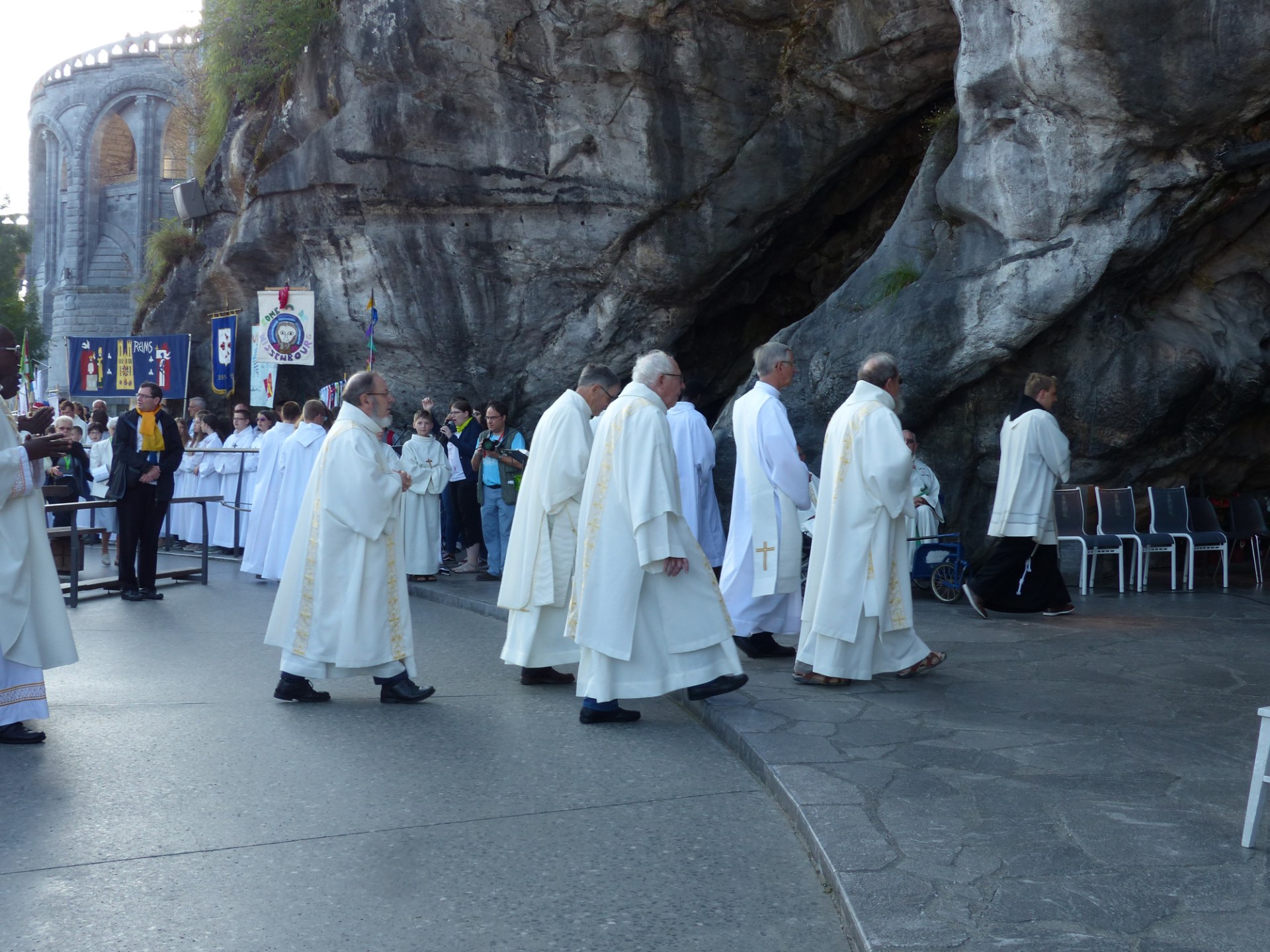 Lourdes2018-photos messe grotte (26)