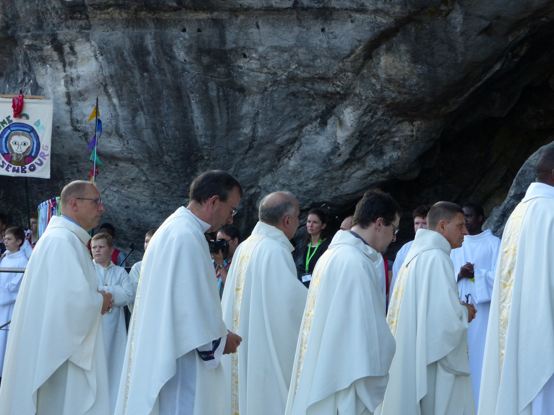 Lourdes2018-photos messe grotte (29)
