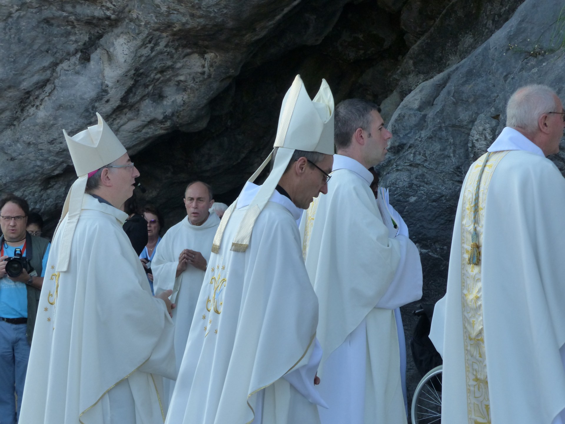 Lourdes2018-photos messe grotte (33)