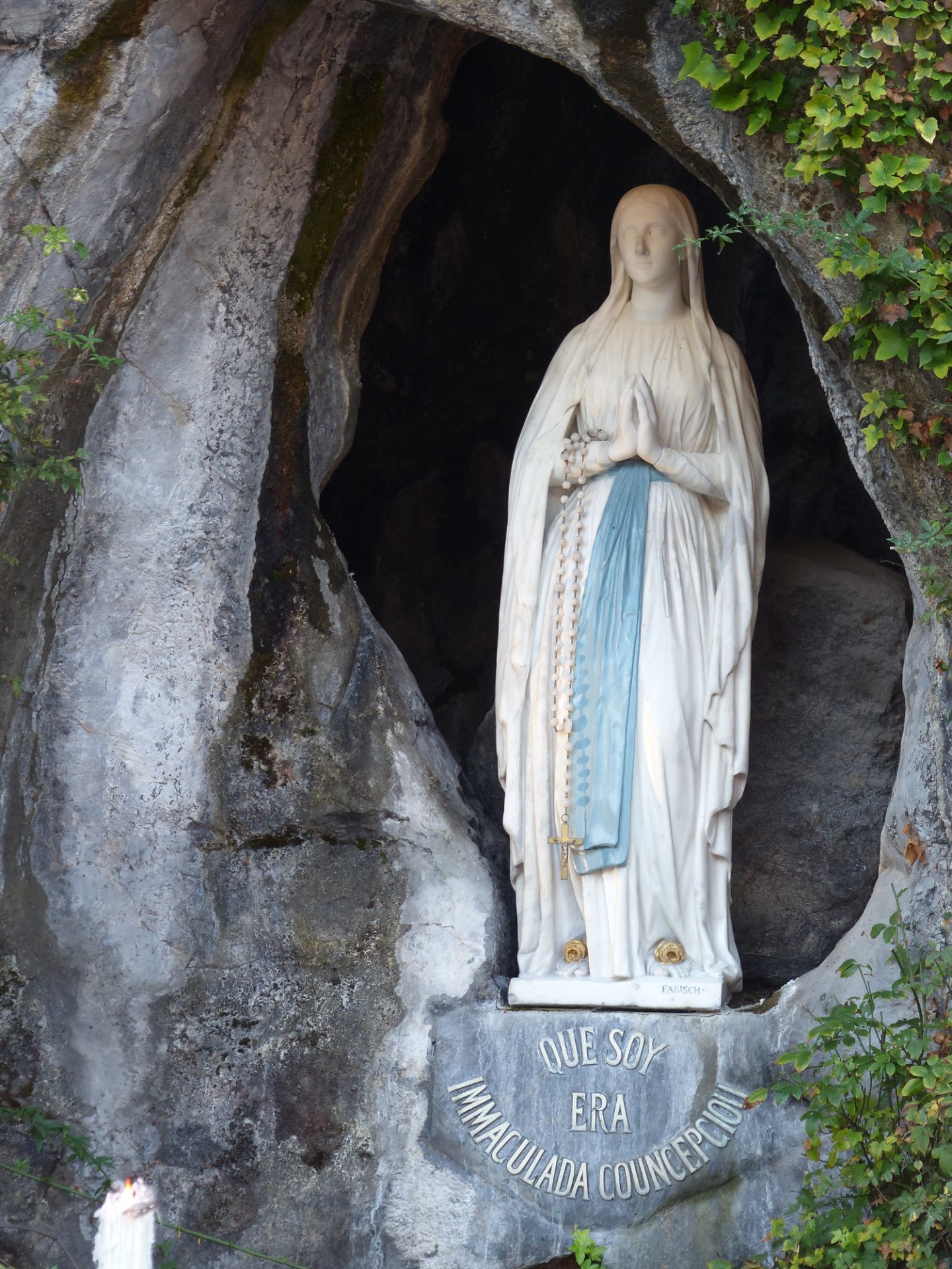 Lourdes2018-photos messe grotte (45)