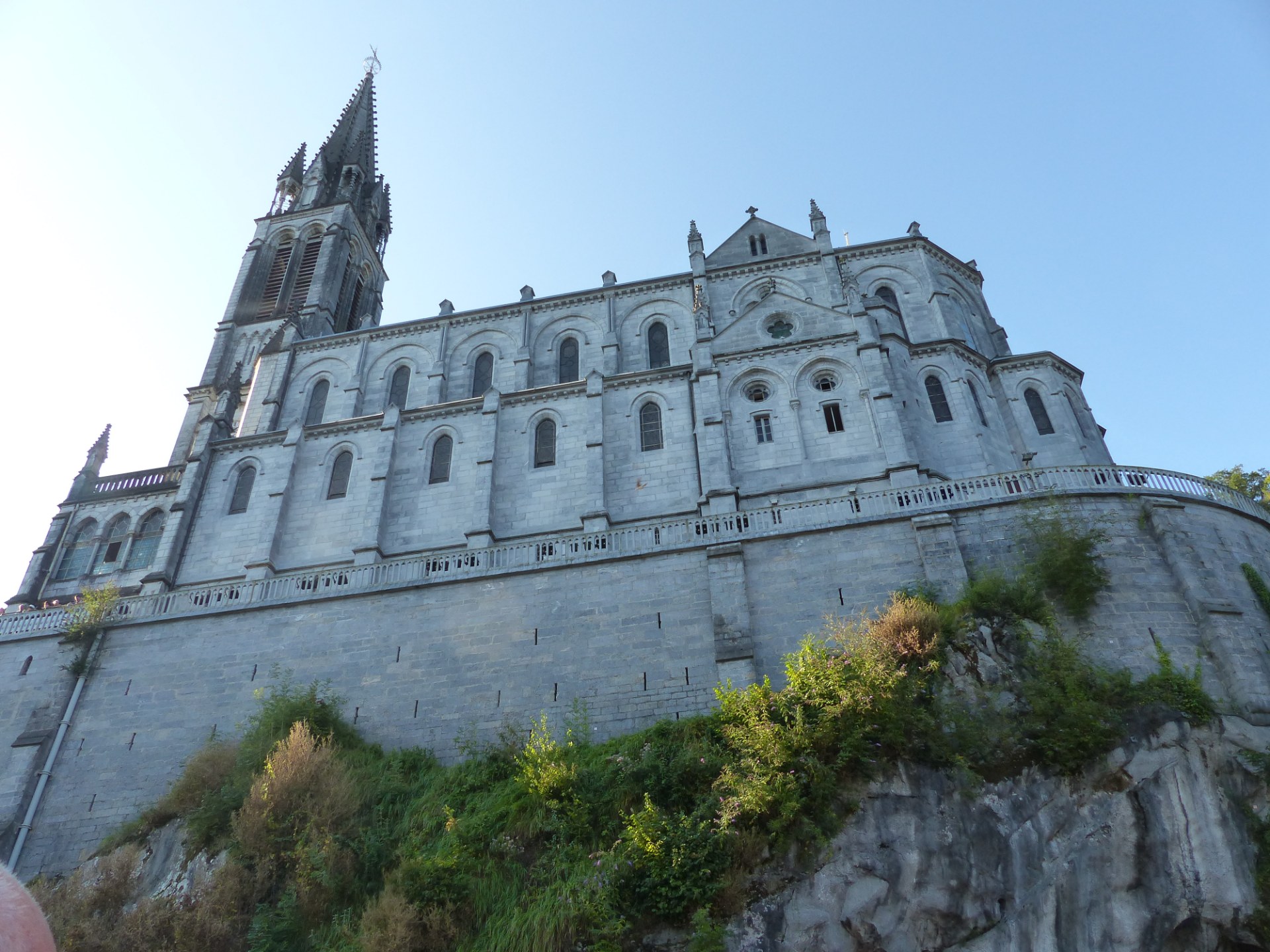 Lourdes2018-photos messe grotte (53)