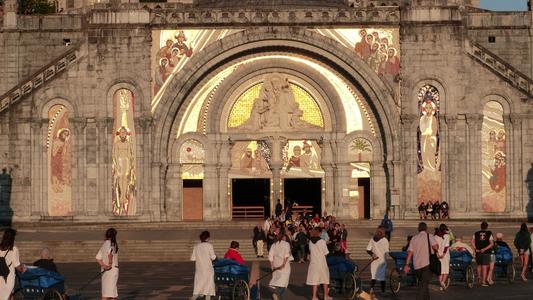 Lourdes2018-photos messe grotte (2)