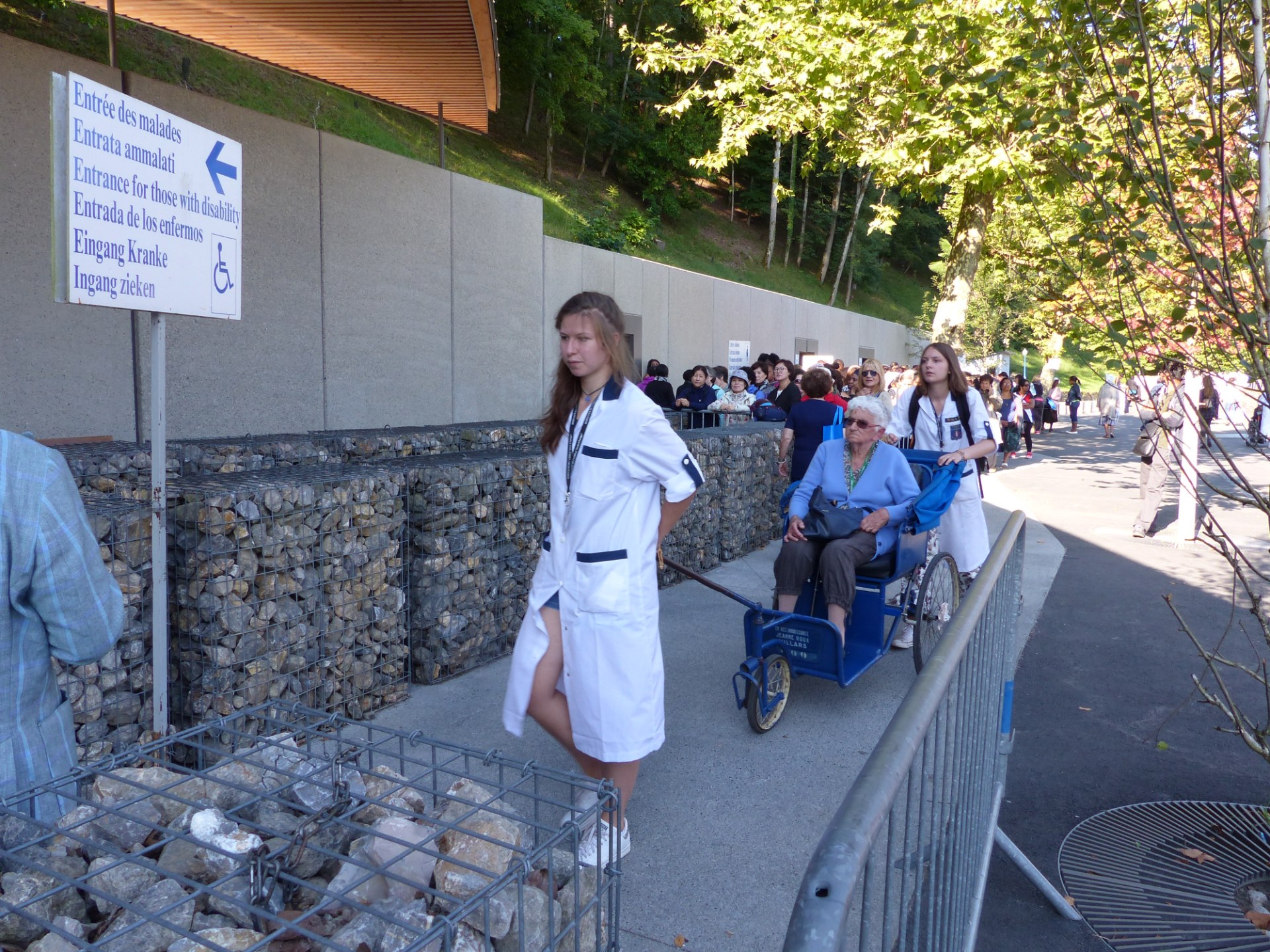 Lourdes2018-photos piscine chemin de l'eau (7)