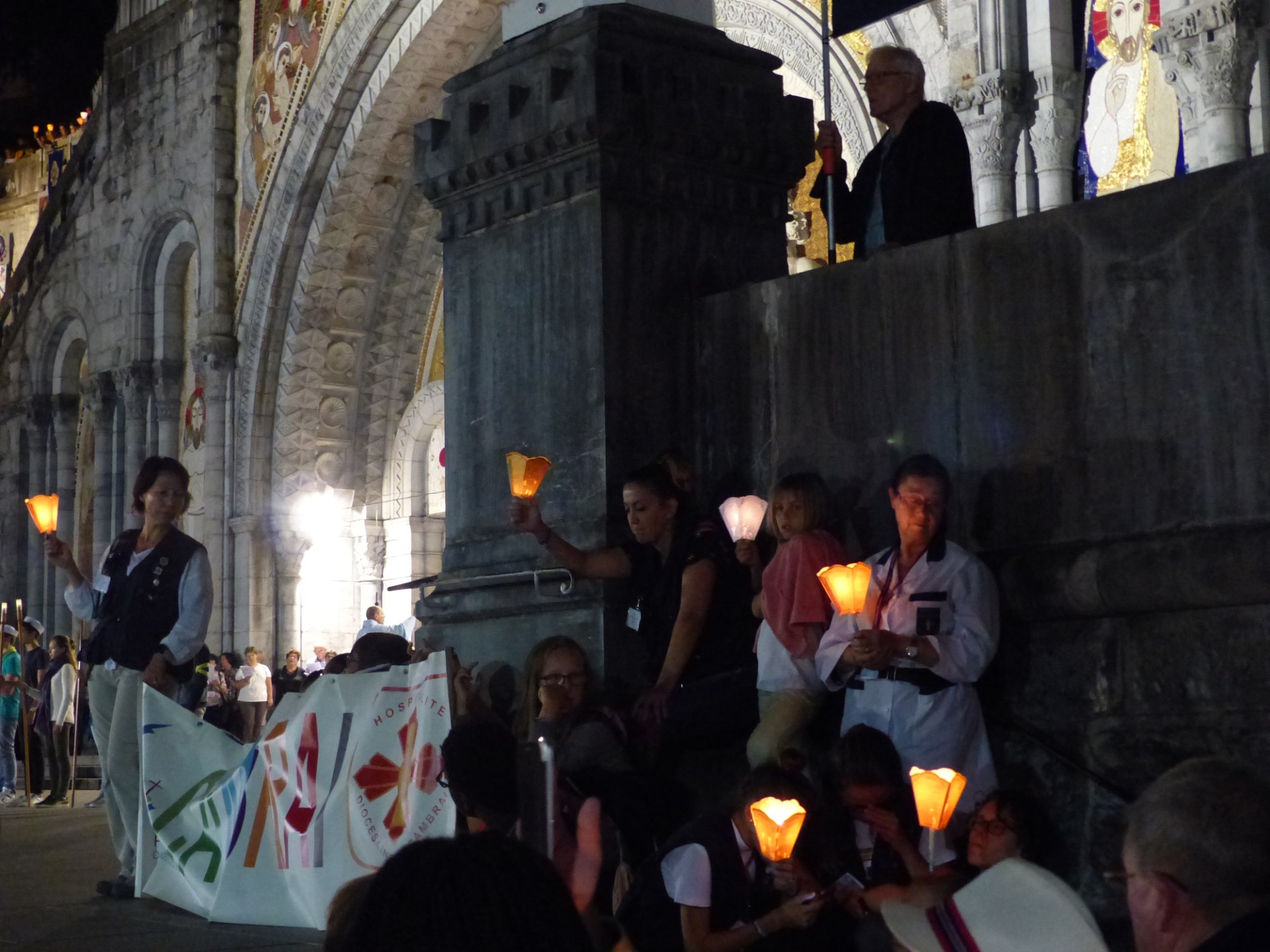 Lourdes2018-photos procession flambeaux 2 (14)