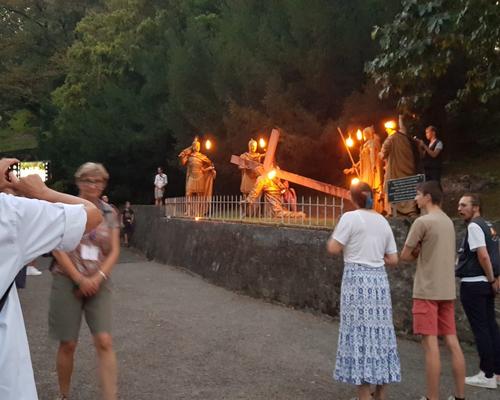 lourdes2023-chemincroixflambeaux-19.08.23 12