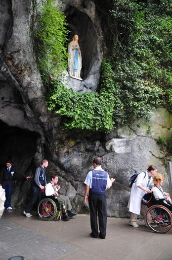 Passage à la grotte