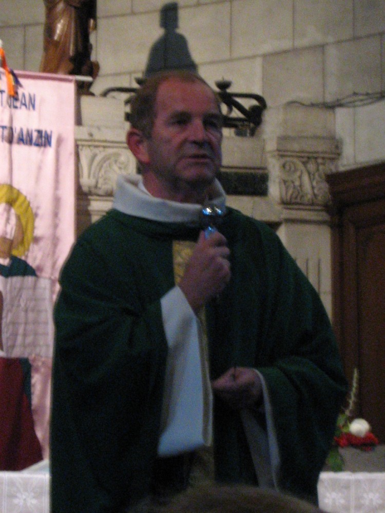 Père Xavier Bris