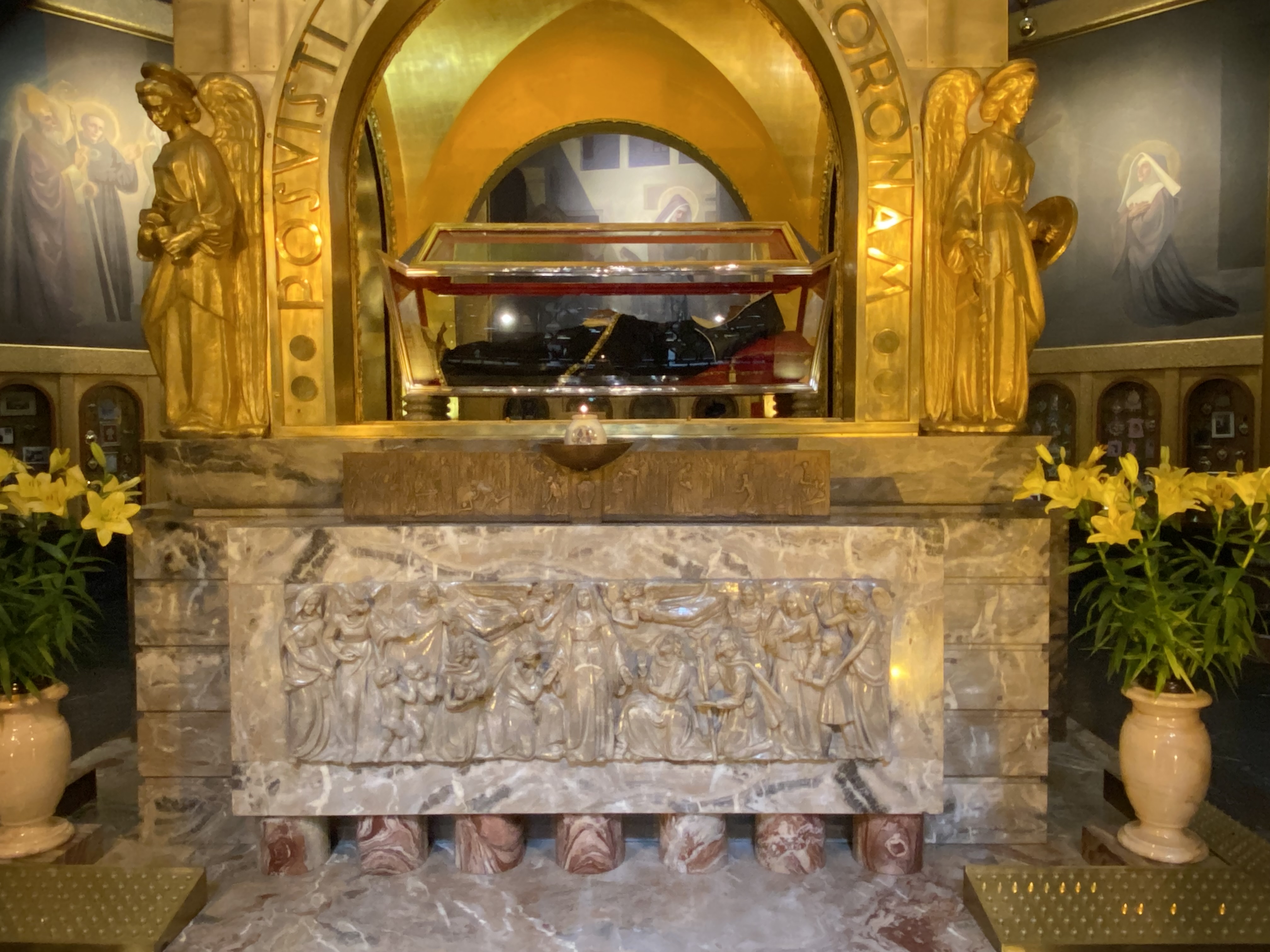 chasse actuelle de Sainte Rita en sa basilique