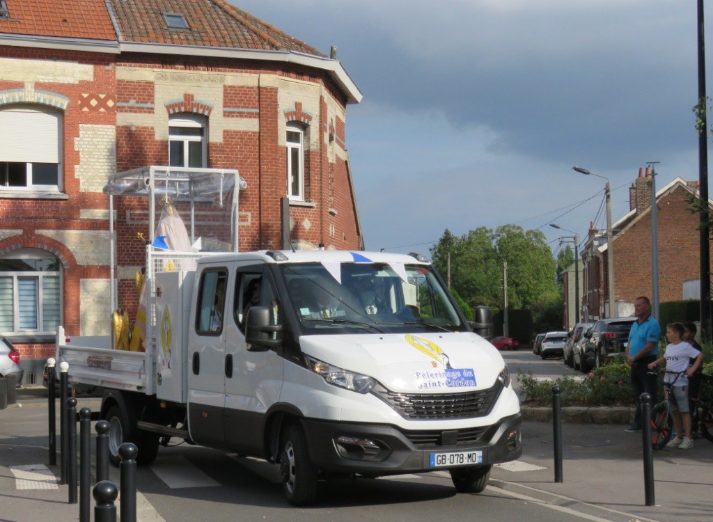 Place des platanes 2021 St Cordon (5)