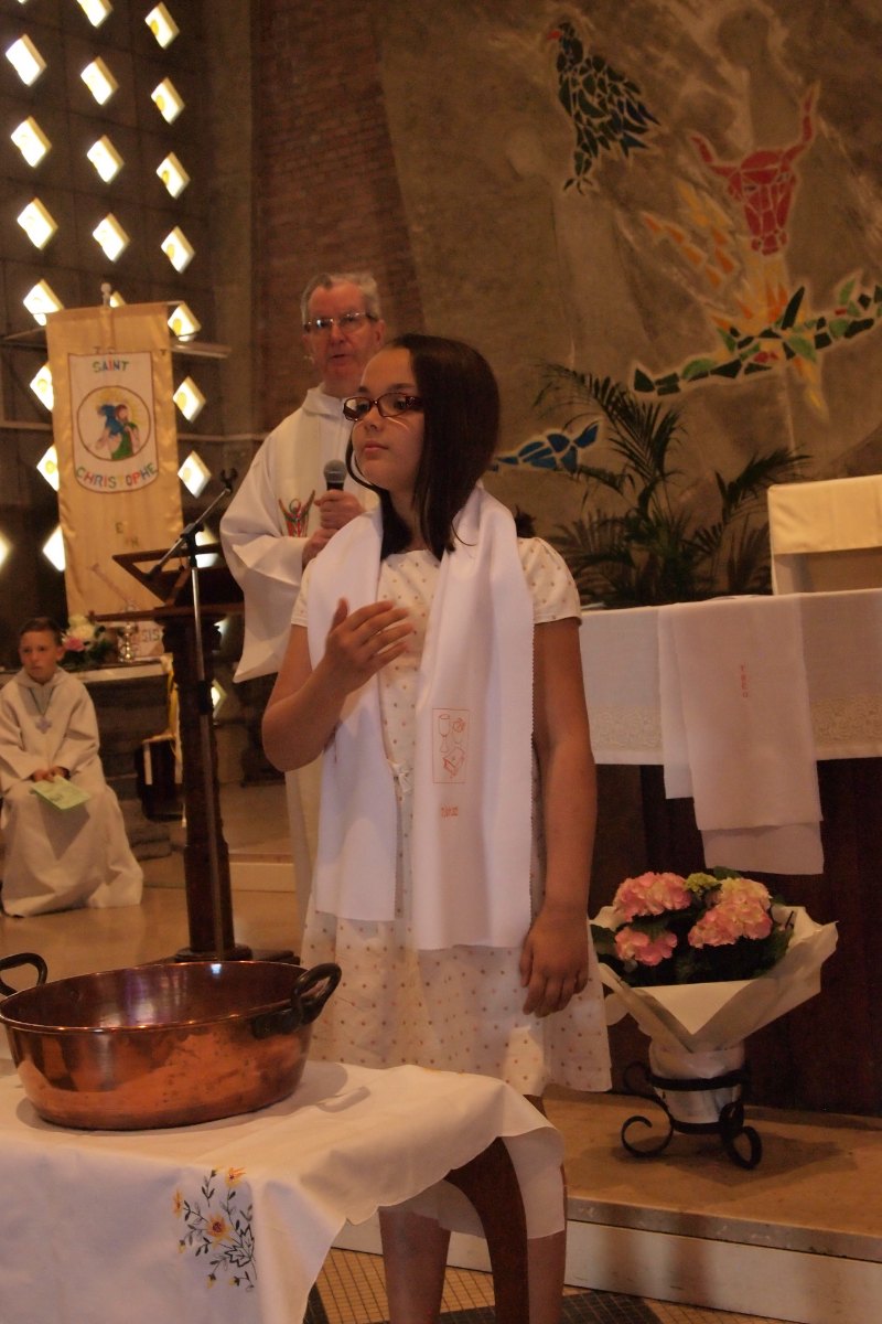 Premiere des communions Juin 2015 (36)