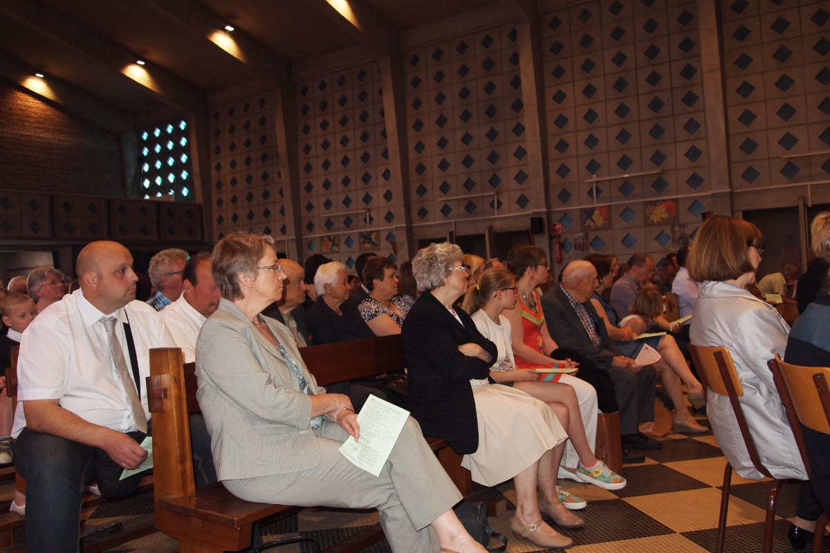 Premiere des communions Juin 2015 (54)