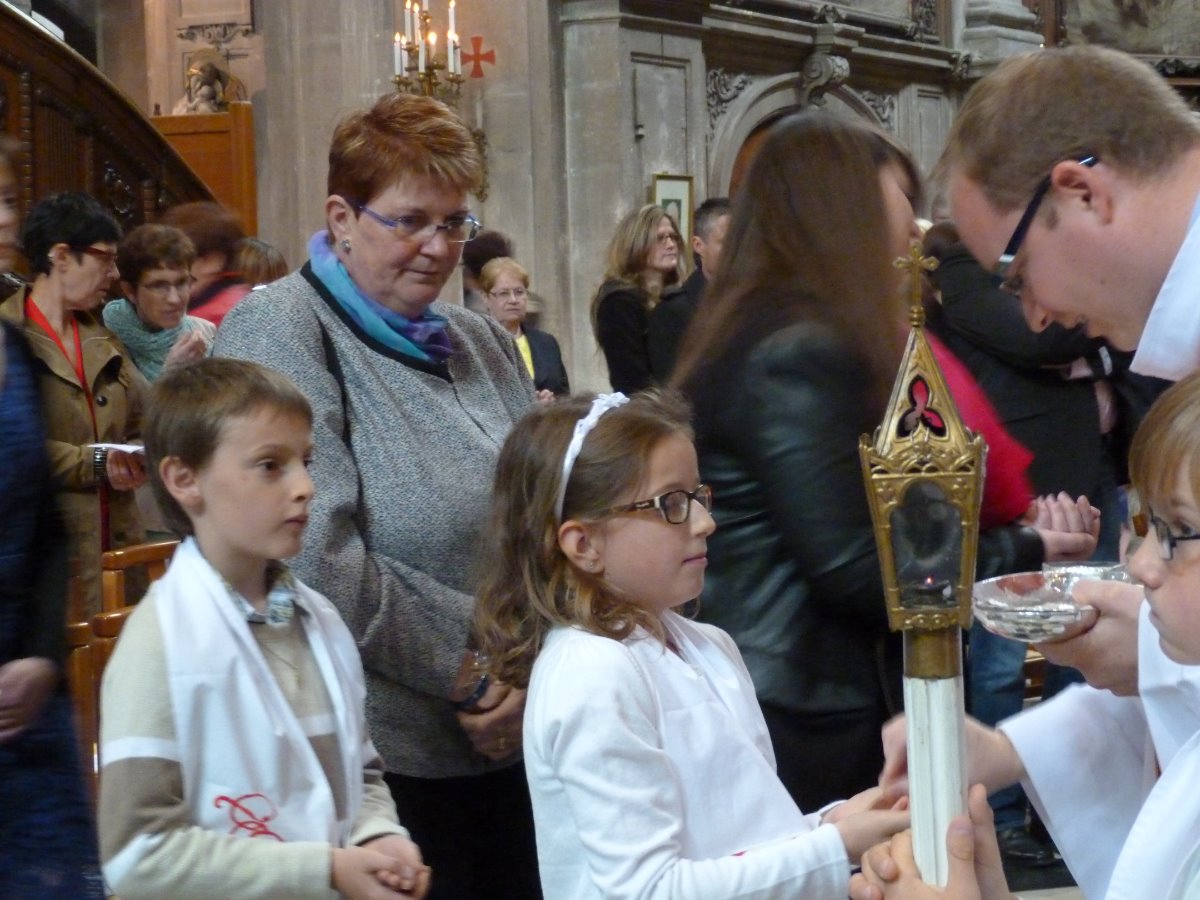 premieres communion st francois et cathedrale 082