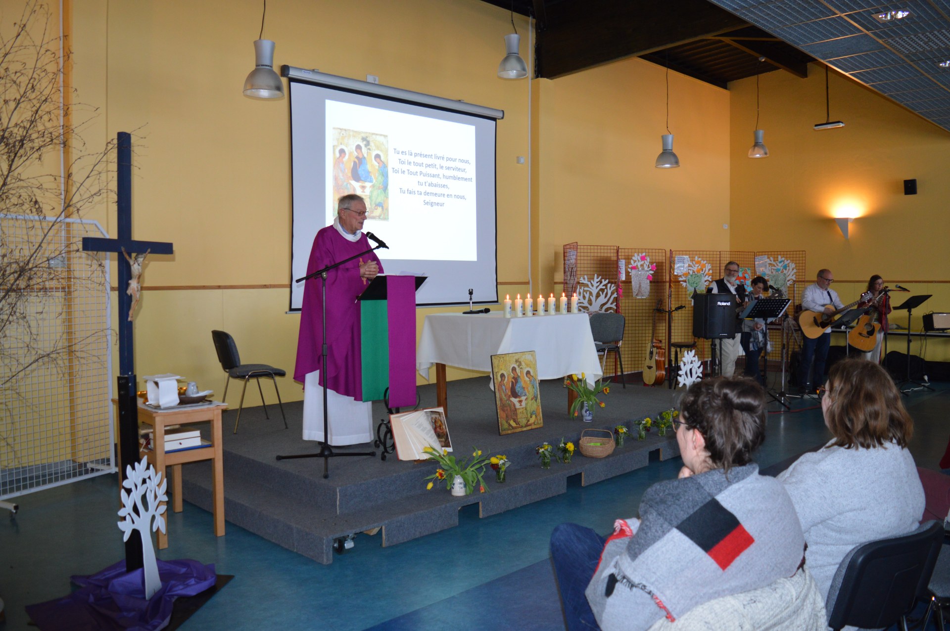 La messe sera dite par le Frère-curé Denis Lecompte