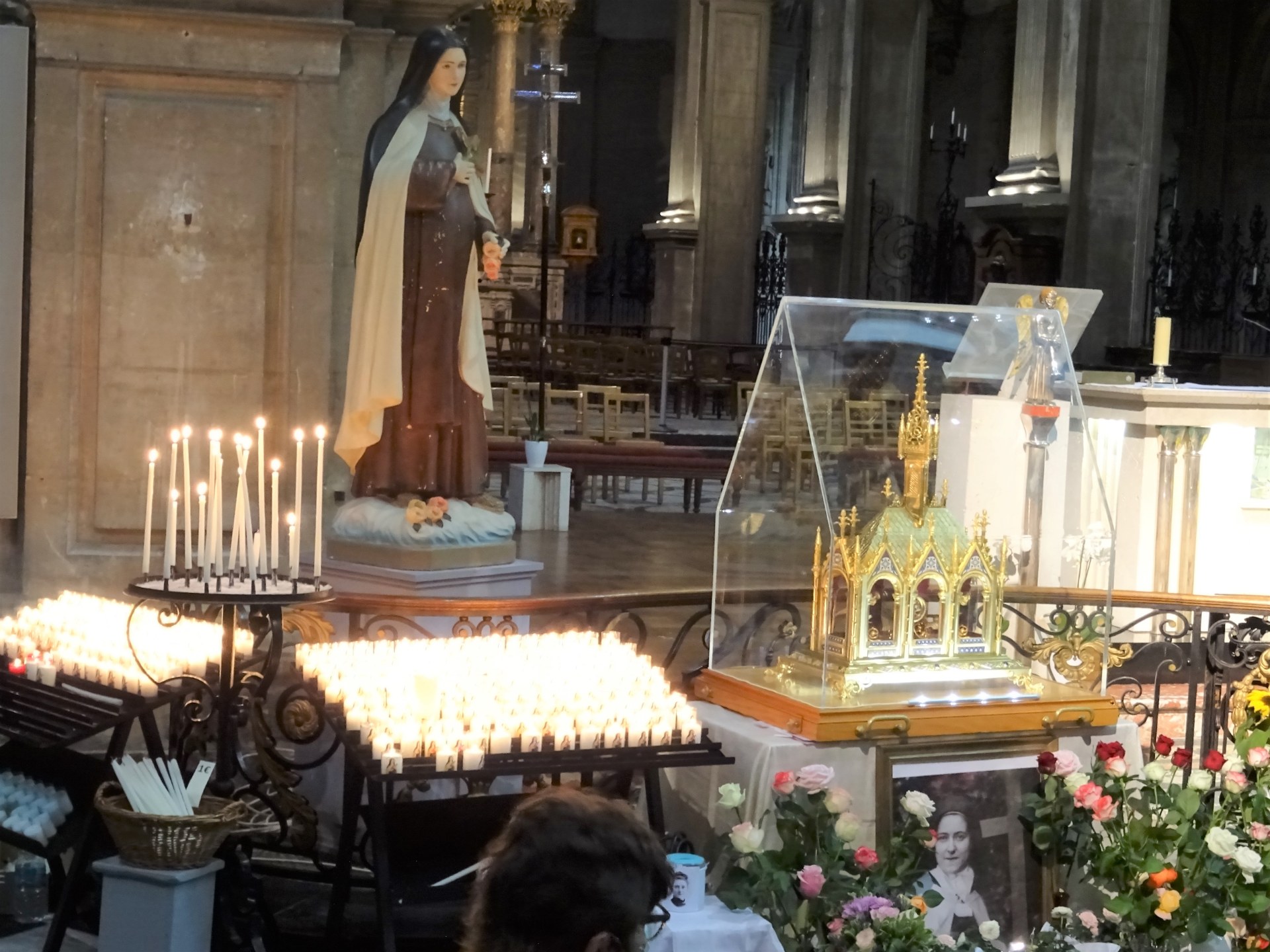 Reliques Ste Thérèse Cath 2021 09 21 (1)