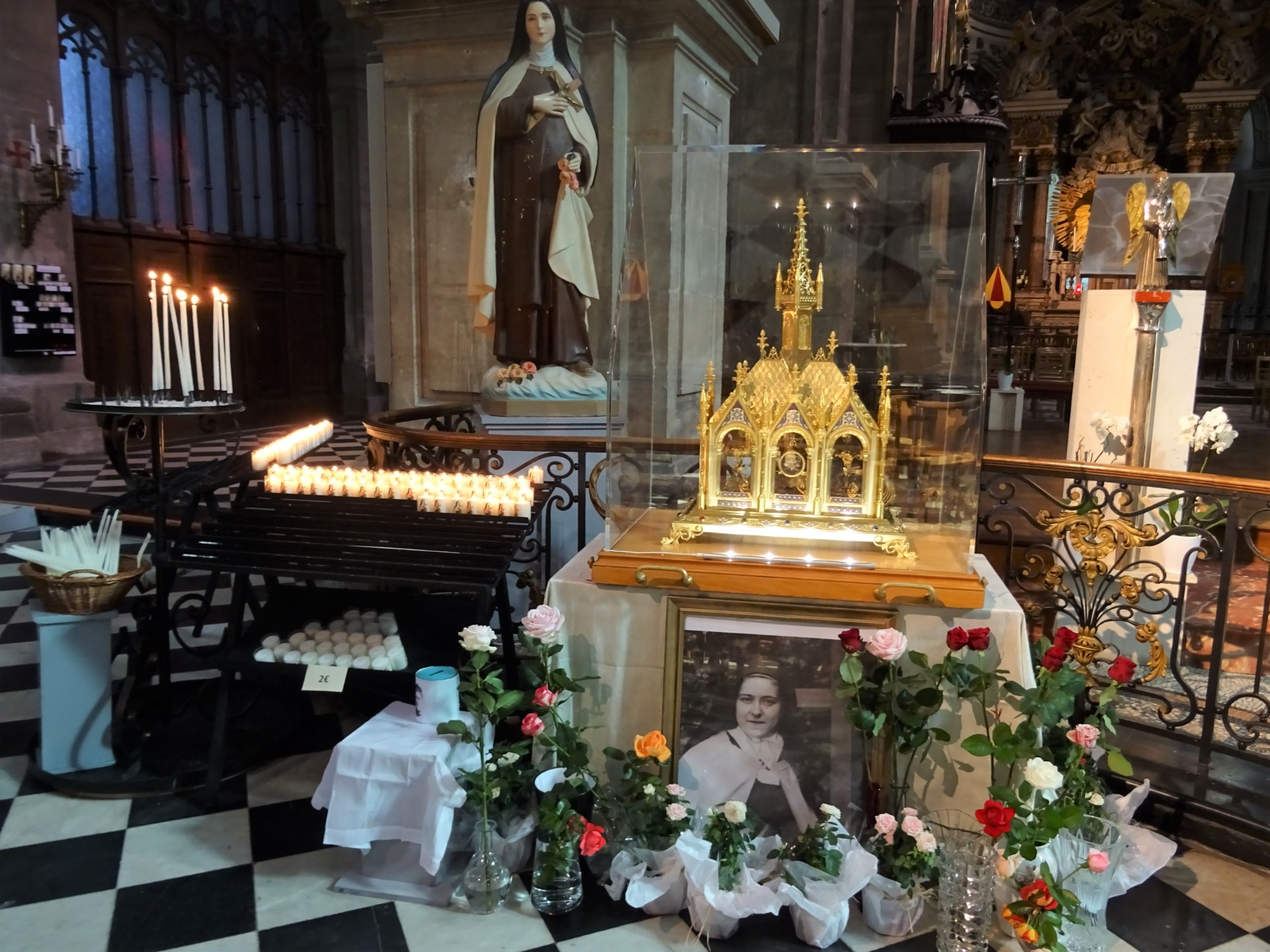 Reliques Ste Thérèse  Cath 2021 09 21 (5)