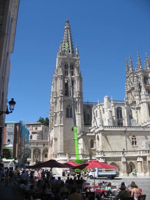 Remplacement d'une cloche à Burgos