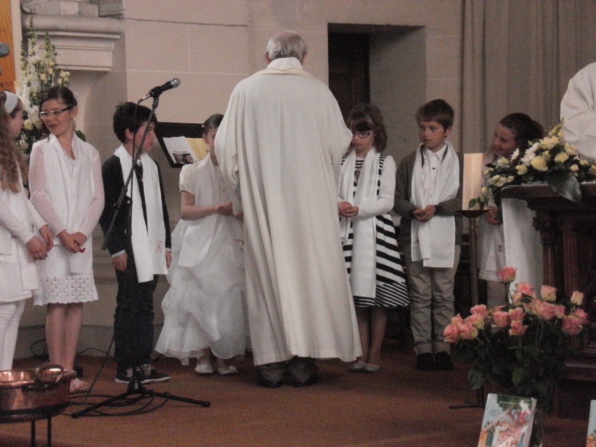 St Joseph 1eres communions 2014 (2)