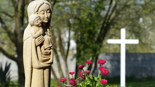 statue-Notre-Dame