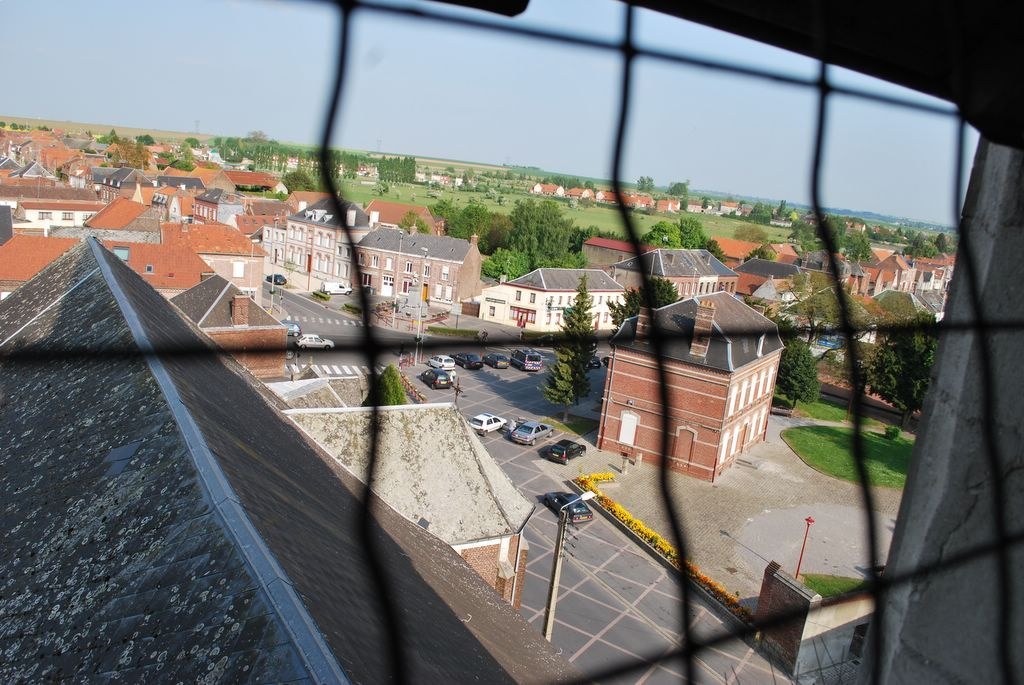 Vue-de-la-place-depuis-le-clocher